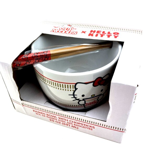 Hello Kitty Ramen Bowl Chopsticks 20oz Cup Noodles Kitchen Dining Collectible - Picture 1 of 5
